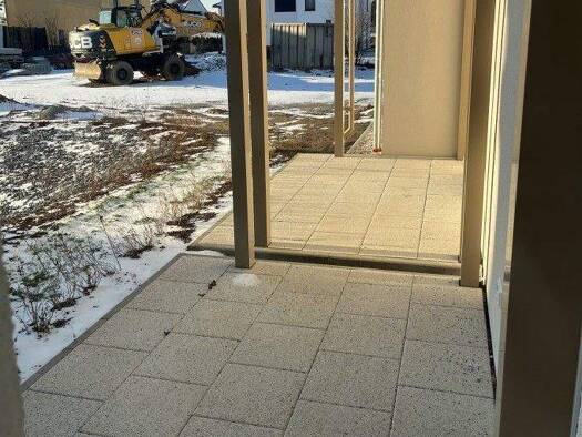 Wohnung zur Miete 555 € 2 Zimmer 42,9 m² Arnsdorf 01477