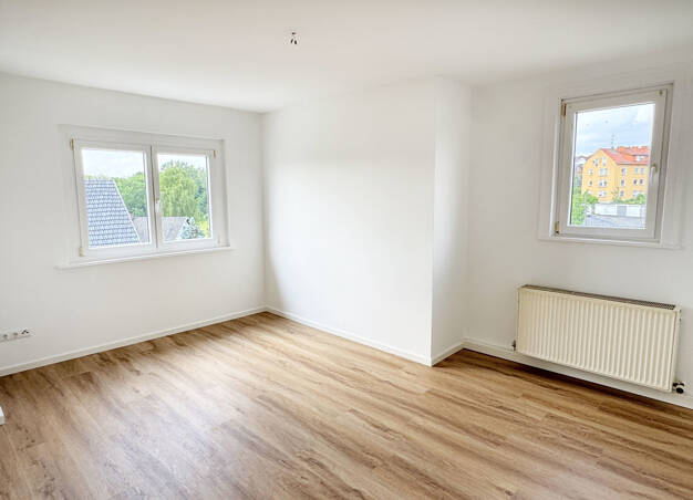 Wohnung zur Miete 450 € 3 Zimmer 53 m² 2. Geschoss frei ab sofort Oeslau Rödental 96472