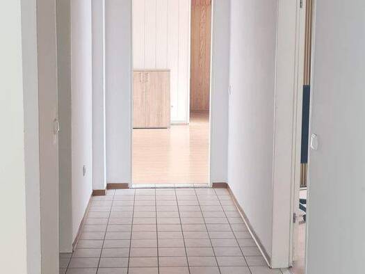 Wohnung zur Miete 1.000 € 2,5 Zimmer 98,7 m² 1. Geschoss frei ab sofort Vorderstraße 11 Kloppenheim Wiesbaden 65207