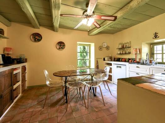 Einfamilienhaus zum Kauf 1.380.000 € 12 Zimmer 356,3 m² 9.298 m² Grundstück Centre Est Uzès 30700