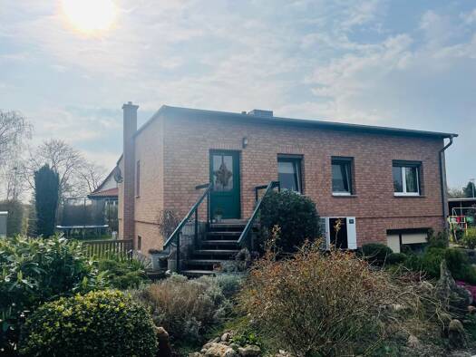 Einfamilienhaus zum Kauf provisionsfrei 285.000 € 4 Zimmer 170 m² 1.036 m² Grundstück Gartensteig 9 Witzin 19406