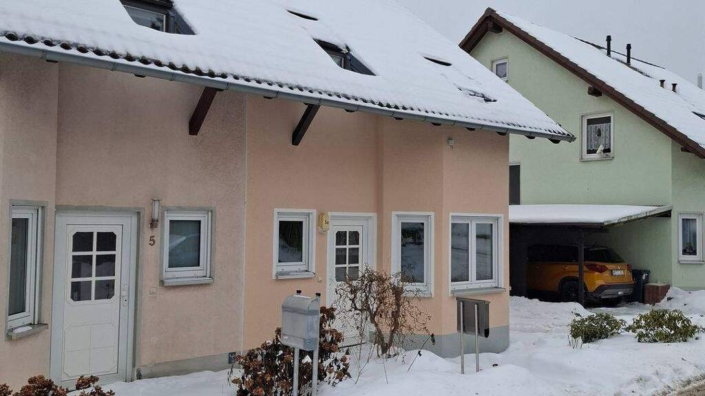 Haus zum Kauf 230.000 € 4 Zimmer 210 m² Grundstück Wüstenbrand Hohenstein-Ernstthal 09337