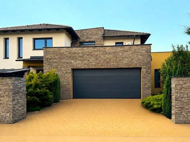 Einfamilienhaus zum Kauf provisionsfrei 1.444.445 € 9 Zimmer 500 m² 2.560 m² Grundstück Kisbajcs 9062