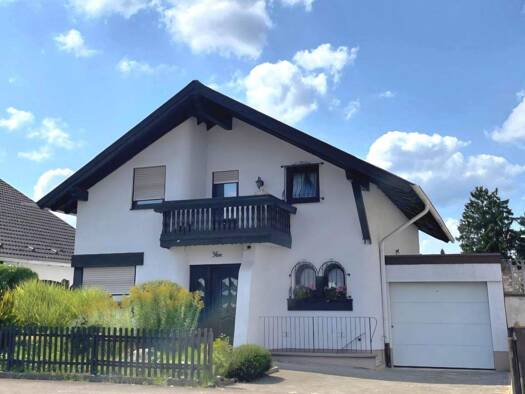 Haus zum Kauf 475.000 € 5 Zimmer 175 m² 580 m² Grundstück Lappentascher Straße 36a Erbach Homburg 66424