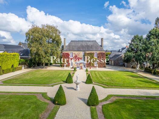 Einfamilienhaus zum Kauf 550.000 € 6 Zimmer 307 m² 5.100 m² Grundstück Saint-Clair-sur-l'Elle 50680