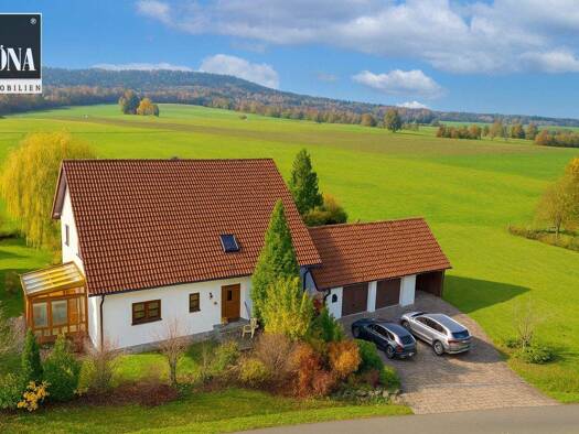 Einfamilienhaus zum Kauf 445.000 € 8 Zimmer 259 m² 1.350 m² Grundstück Buchau Mainleus / Buchau 95336