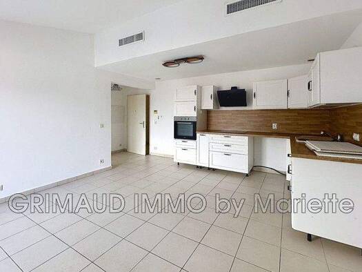 Studio zum Kauf 230.000 € 36 m² 2. Geschoss Ouest Grimaud 83310