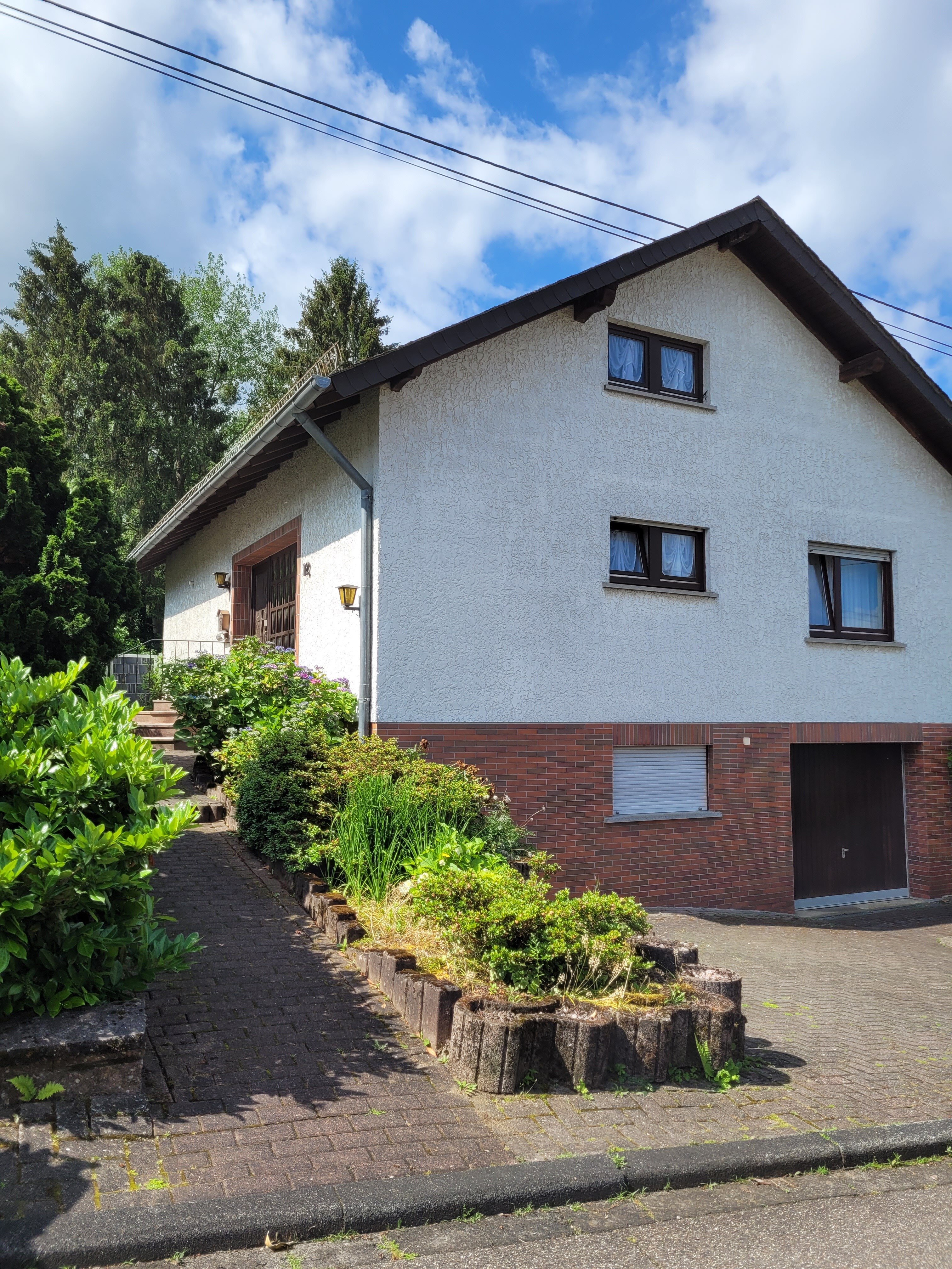 Einfamilienhaus zum Kauf provisionsfrei 350.000 € 7 Zimmer 200 m²<br/>Wohnfläche 728 m²<br/>Grundstück ab sofort<br/>Verfügbarkeit Hilgert Hilgert 56206