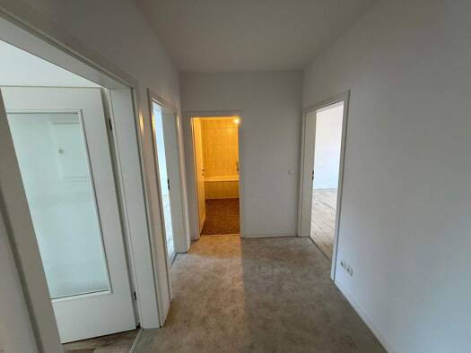 Studio zur Miete 383 € 4 Zimmer 85 m² Friedrich-Naumann-Str. 13 Greiz 07973