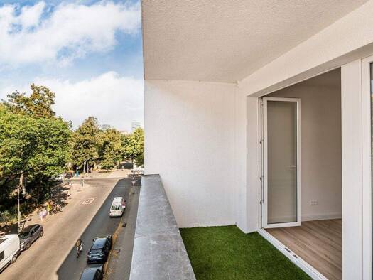 Wohnung zum Kauf 374.000 € 2 Zimmer 60 m² 3. Geschoss Glogauer Str. 33 Kreuzberg Berlin 10999