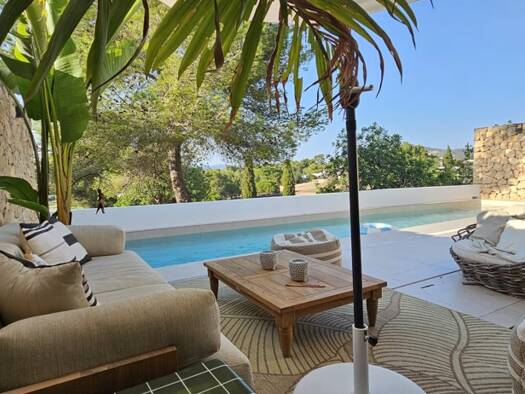 Reihenendhaus zur Miete 10.000 € 4 Zimmer 137 m² 380 m² Grundstück Santa Eulalia 07819