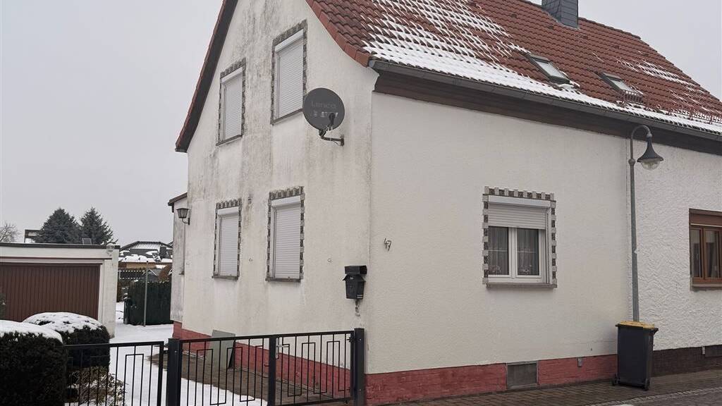 Doppelhaushälfte zum Kauf 109.000 € 3 Zimmer 74 m² 410 m² Grundstück Groitzsch Groitzsch b Pegau 04539