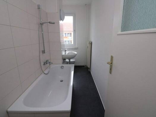 Wohnung zur Miete 309 € 2 Zimmer 45,6 m² 1. Geschoss Karl-Günzel-Straße 28 Freiberg 09599