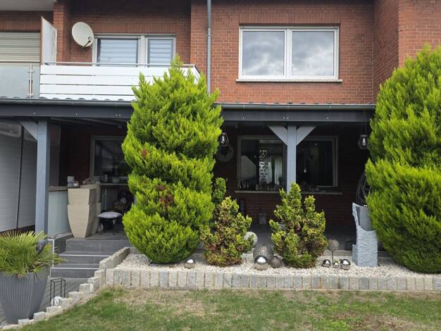 Reihenhaus zum Kauf 340.000 € 4 Zimmer 147 m² 305 m² Grundstück frei ab sofort Beckum Beckum 59269