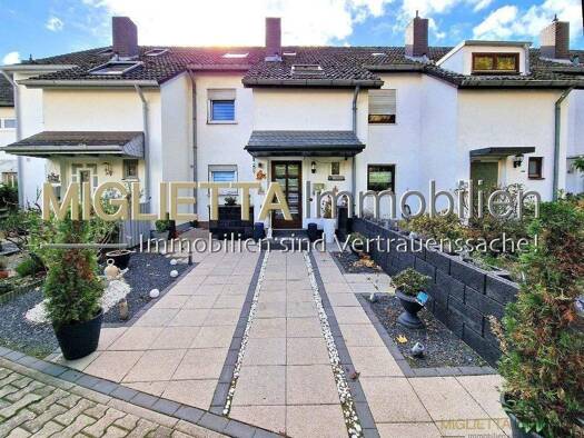 Reihenmittelhaus zum Kauf 419.000 € 5 Zimmer 139 m² 185 m² Grundstück Mundenheim Ludwigshafen am Rhein 67059