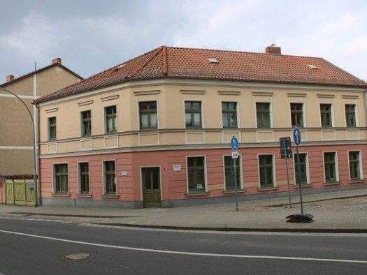 Haus zum Kauf 285.000 € 10 Zimmer 211 m² 320 m² Grundstück frei ab sofort Bad Freienwalde Bad Freienwalde (Oder) 16259