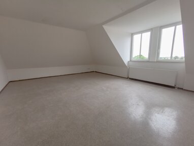 Apartment zur Miete 335,15 € 2 Zimmer 67 m² 3. Geschoss frei ab sofort Schulstraße 38 Hohenstein-Ernstthal Hohenstein-Ernstthal 09337