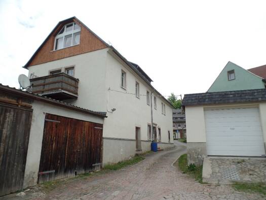 Haus zum Kauf 149.900 € 168 m² 1.030 m² Grundstück Waldheim 04736