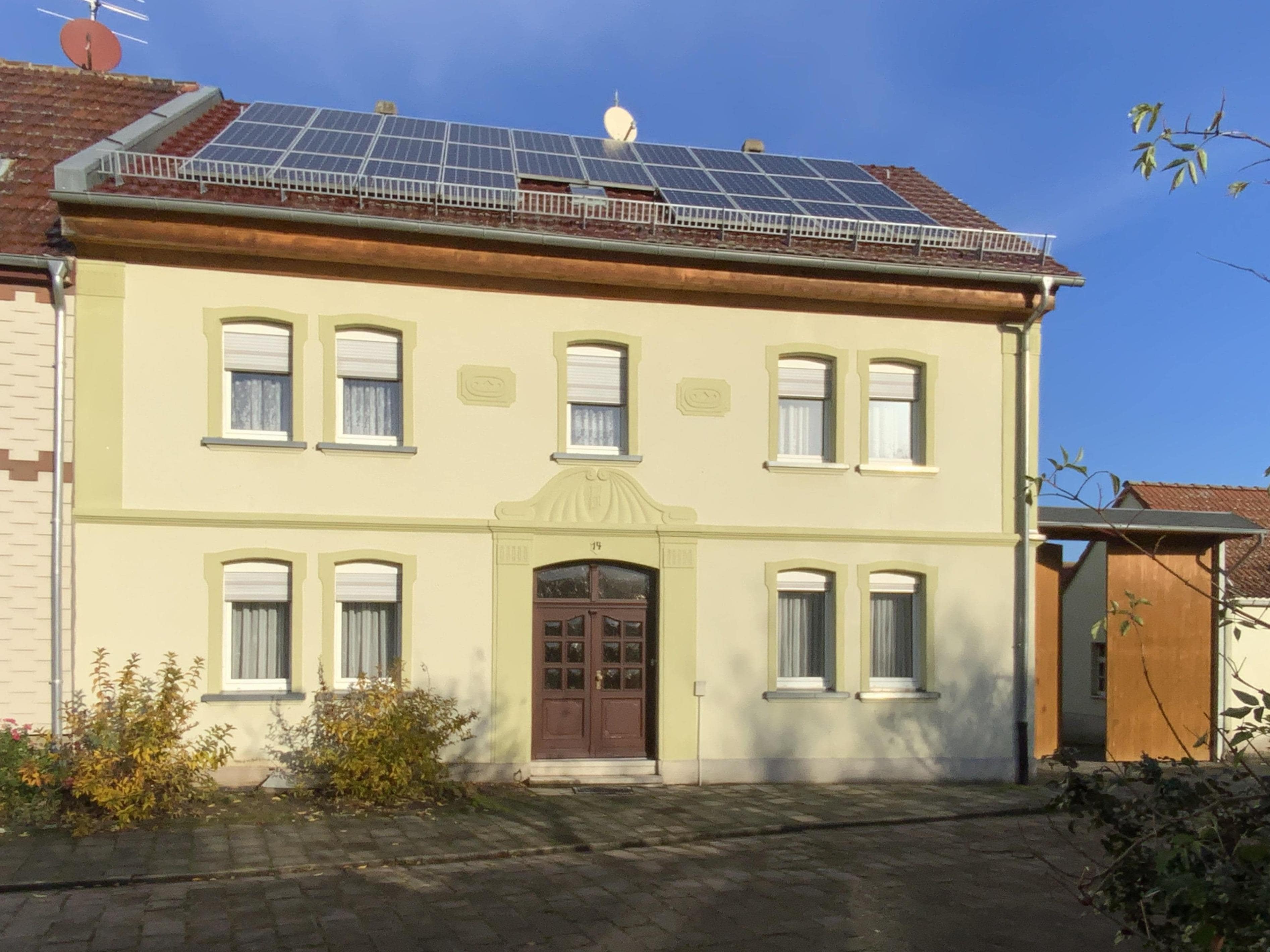 Bauernhaus zum Kauf 135.000 € 7 Zimmer 116 m²<br/>Wohnfläche 3.300 m²<br/>Grundstück ab sofort<br/>Verfügbarkeit Buttstädt 99628