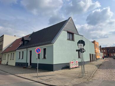Haus zum Kauf 125.000 € 5 Zimmer 132 m² 270 m² Grundstück frei ab sofort Barbyer Str. 5 Calbe Calbe (Saale) 39240