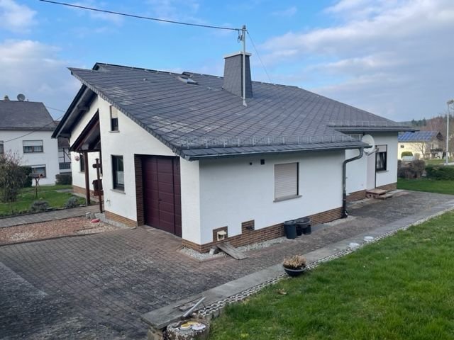 Einfamilienhaus zum Kauf 299.999 € 5 Zimmer 110 m²<br/>Wohnfläche 1.840 m²<br/>Grundstück ab sofort<br/>Verfügbarkeit Hautpstr. 10a Schwarzerden 55629