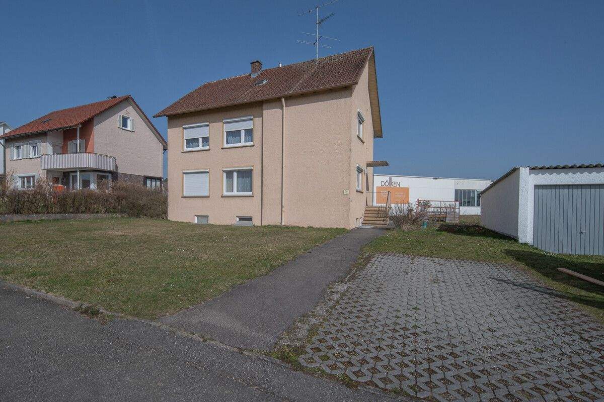 Immobilie in Dunningen - Sonniges 2 Familienhaus mit viel Platz für Ertrag und Rendite - Bild 0