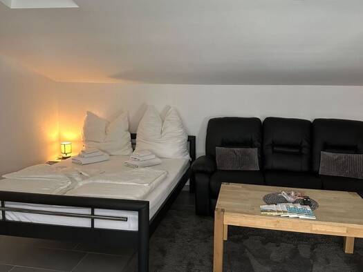Wohnung zur Miete 650 € 1 Zimmer 36 m² Geschoss EG/2 frei ab sofort Friedrichshafen 88046