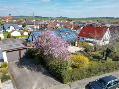 Einfamilienhaus zum Kauf 279.000 € 6,5 Zimmer 100 m² 989 m² Grundstück Röttingen Lauchheim 73466