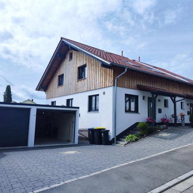 Mehrfamilienhaus zur Miete 1.350 € 4 Zimmer 135 m² 350 m² Grundstück frei ab 01.09.2025 Köngetried Apfeltrach OT Köngetried 87742