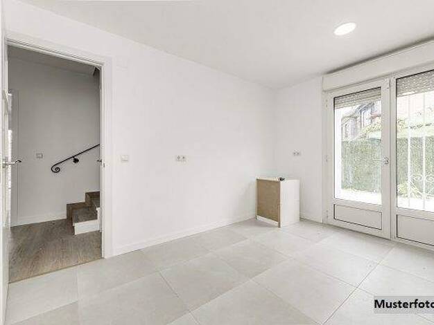 Doppelhaushälfte zum Kauf 272.000 € 5 Zimmer 118 m² 585 m² Grundstück Hitzhusen 24576