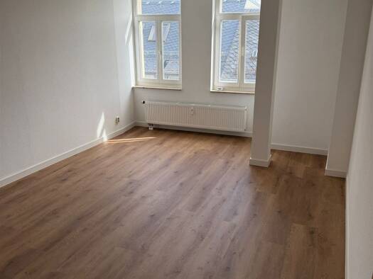 Wohnung zur Miete 675 € 3 Zimmer 86,5 m² 3. Geschoss frei ab 01.10.2026 Schulstraße 7 Crimmitschau Crimmitschau 08451