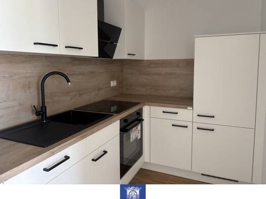 Wohnung zur Miete 580 € 2 Zimmer 44,2 m² Arnsdorf Arnsdorf 01477