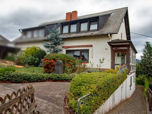 Doppelhaushälfte zum Kauf 269.000 € 7 Zimmer 144 m² 393 m² Grundstück Mendig 56743