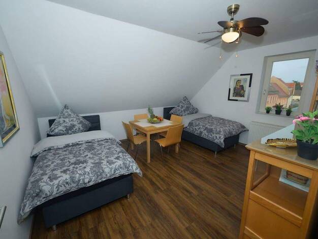 Wohnung zur Miete 1.500 € 3 Zimmer 80 m² 2. Geschoss Hohenmölsen 06679