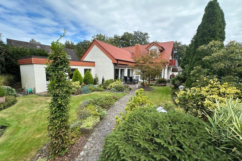 Einfamilienhaus zum Kauf 498.000 € 6 Zimmer 243,6 m²<br/>Wohnfläche 702 m²<br/>Grundstück Wahlbezirk 211 Nordhorn 48531