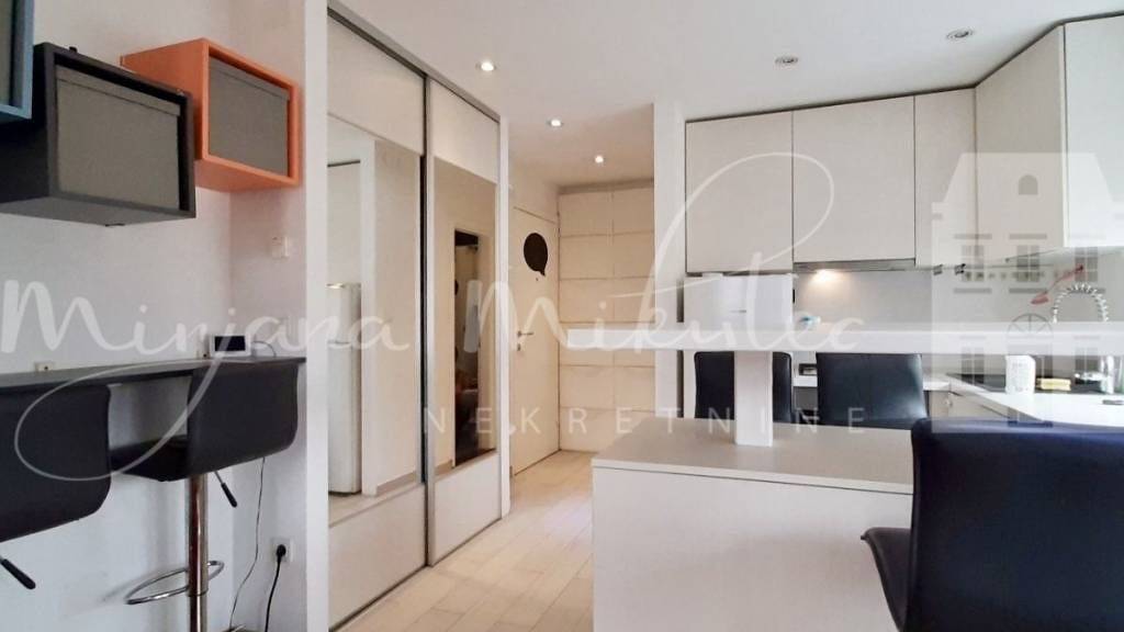 Wohnung zur Miete 750 € 3 Zimmer 35 m² 4. Geschoss Gornji grad - Medvescak