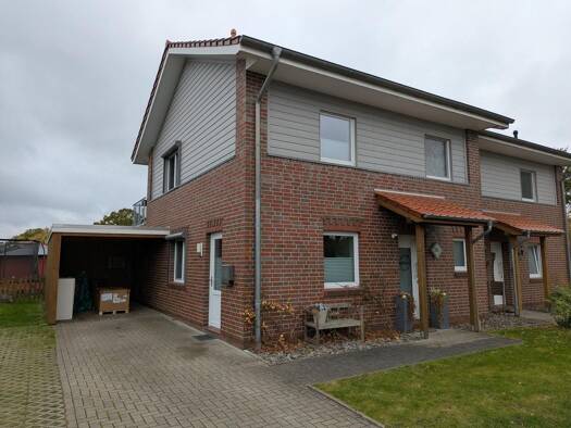 Doppelhaushälfte zur Miete 1.100 € 4 Zimmer 115 m² 400 m² Grundstück frei ab 01.02.2026 Westerstede 26655