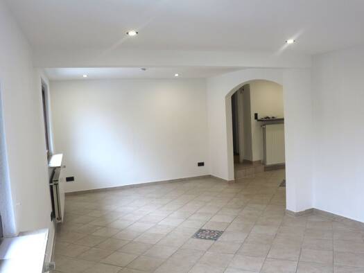 Maisonette zur Miete 2.100 € 5 Zimmer 140 m² Geschoss 1/2 frei ab sofort Oberursel 61440