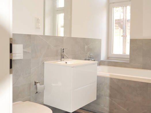 Wohnung zur Miete 790 € 3 Zimmer 81,4 m² 1. Geschoss frei ab 01.07.2026 Kreisigstraße 37 Innenstadt Zwickau 08056