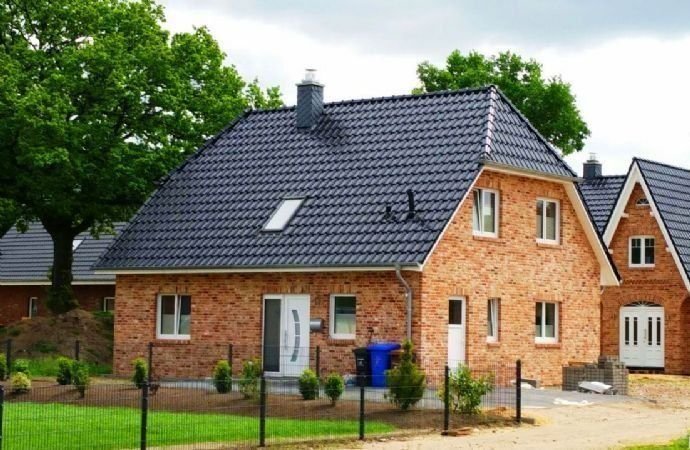 Einfamilienhaus zur Miete 1.099 € 5 Zimmer 110 m²<br/>Wohnfläche 370 m²<br/>Grundstück ab sofort<br/>Verfügbarkeit Ahornweg 30 Hagenow Heide Hagenow 19230