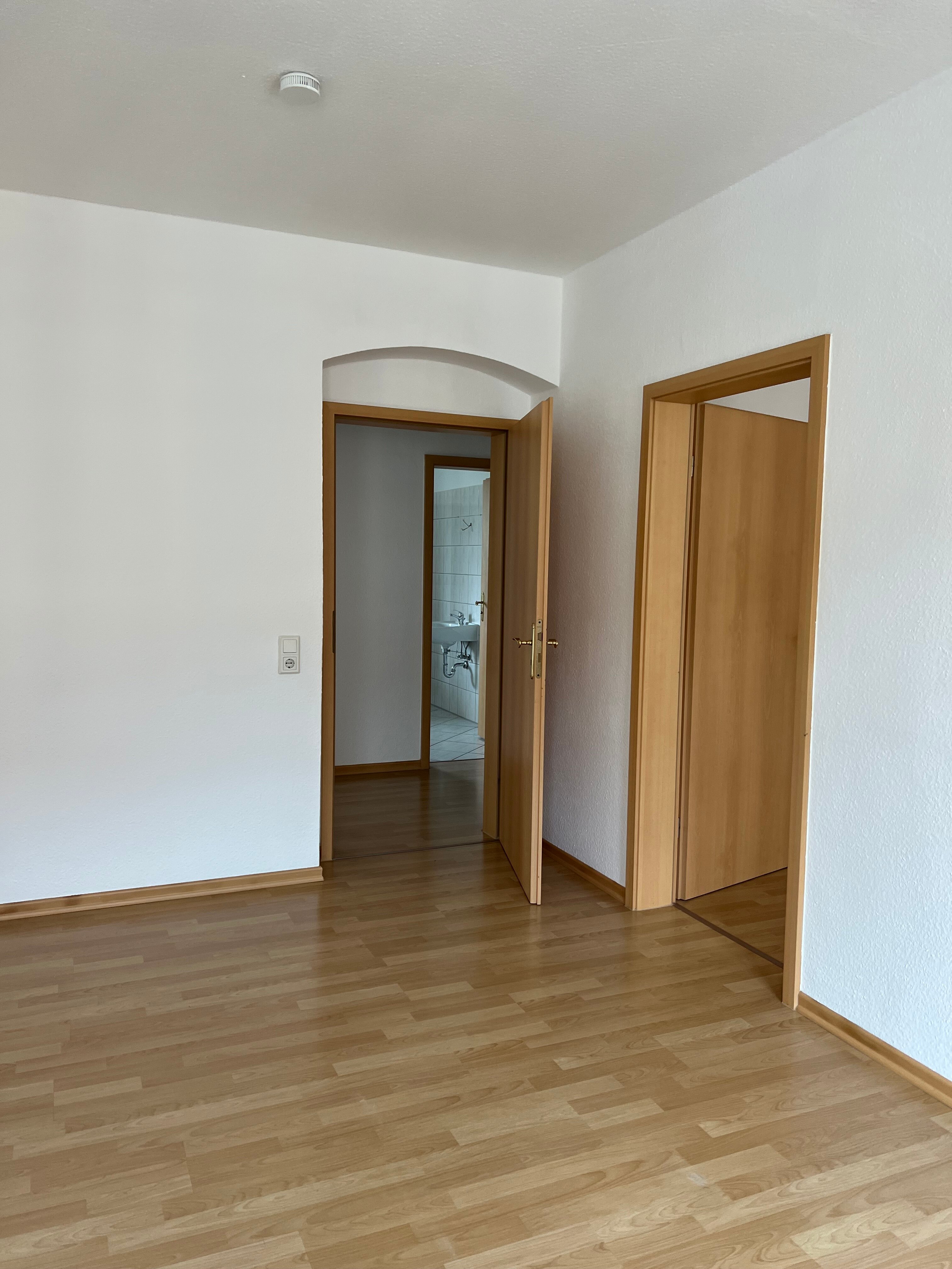 Wohnung zur Miete 295 € 2 Zimmer 48 m²<br/>Wohnfläche 4.<br/>Geschoss ab sofort<br/>Verfügbarkeit Wielandstraße 31 Südvorstadt Altenburg 04600