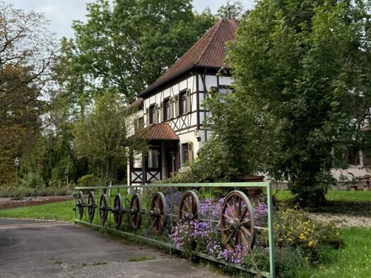 Herrenhaus zum Kauf 2.800.000 € 6 Zimmer 336 m² 57.097 m² Grundstück frei ab sofort Münchsteinach 91481