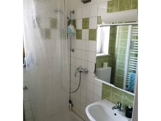 Studio zur Miete 300 € 1 Zimmer 29 m² 3. Geschoss Dr.-Hans-Jakob-Straße 9 Kolbermoor Kolbermoor 83059