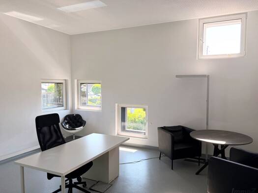 Bürogebäude zum Kauf als Kapitalanlage geeignet 985,4 m² 2.898 m² Grundstück Liebenau Graz 8041