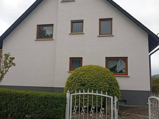 Wohnung zur Miete 700 € 5 Zimmer 100 m² 1. Geschoss frei ab sofort Niederroßbach Haiger 35708