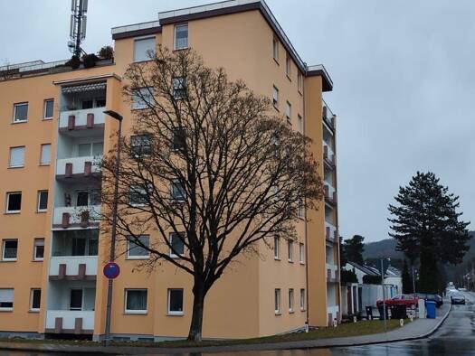Wohnung zur Miete 925 € 3 Zimmer 84 m² frei ab 01.09.2026 Neumarkt Neumarkt in der Oberpfalz 92318