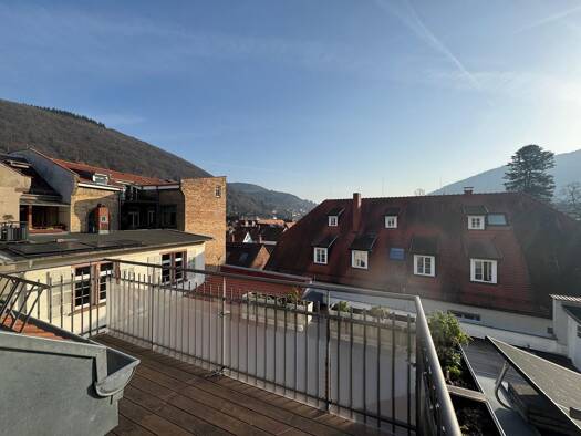 Wohnung zur Miete 2.240 € 5 Zimmer 140 m² Geschoss 2/3 frei ab 01.07.2026 Altstadt Heidelberg 69117