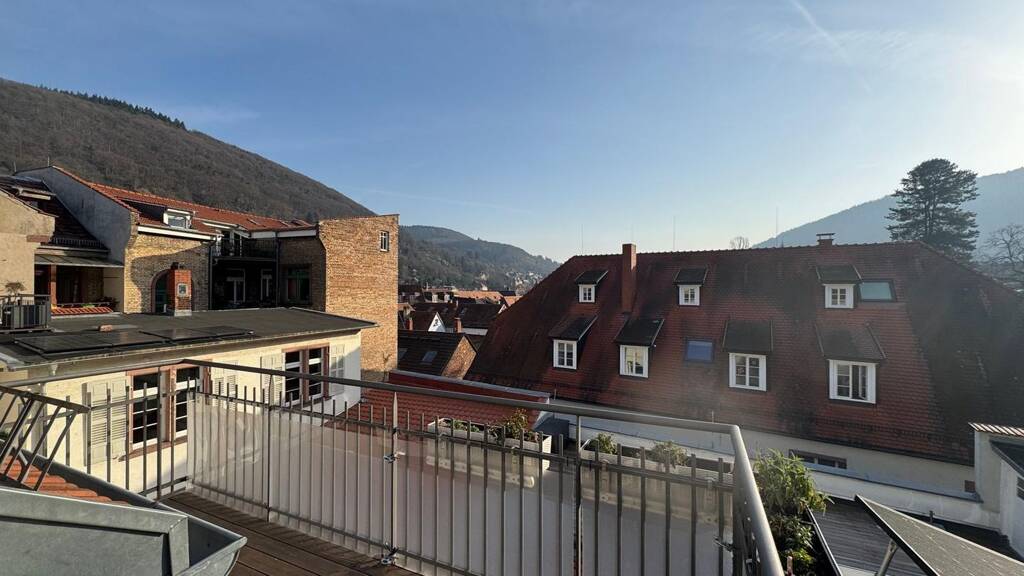 Wohnung zur Miete 2.240 € 5 Zimmer 140 m² Geschoss 2/3 frei ab 01.07.2026 Altstadt Heidelberg 69117