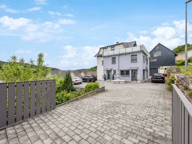 Einfamilienhaus zum Kauf 10 Zimmer 266 m² 1.071 m² Grundstück Sennfeld Adelsheim 74740