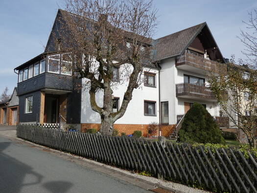 Mehrfamilienhaus zum Kauf 399.000 € 17 Zimmer 435 m² 961 m² Grundstück Bad Steben 95138